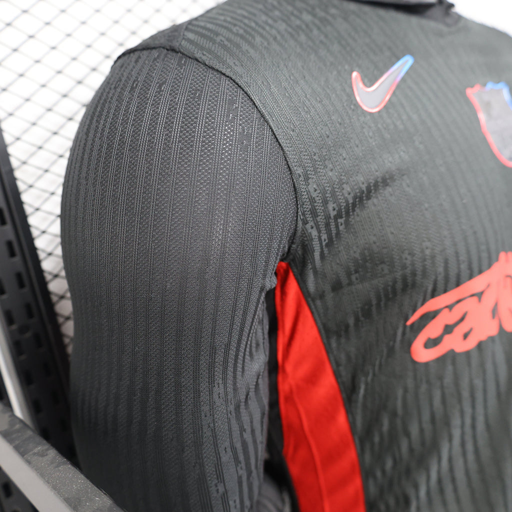 Camisa Barcelona ll Edição especial Travis Scott 24/25 Manga Longa - Masculina - Preta