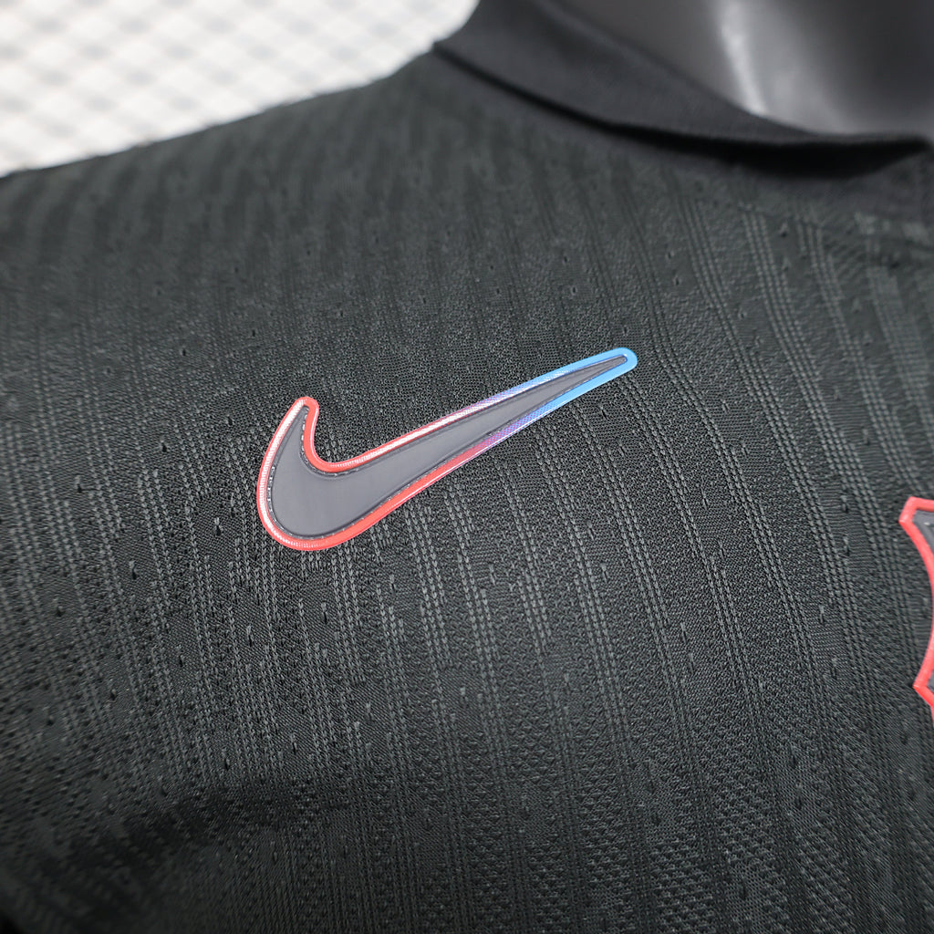 Camisa Barcelona ll Edição especial Travis Scott 24/25 Manga Longa - Masculina - Preta