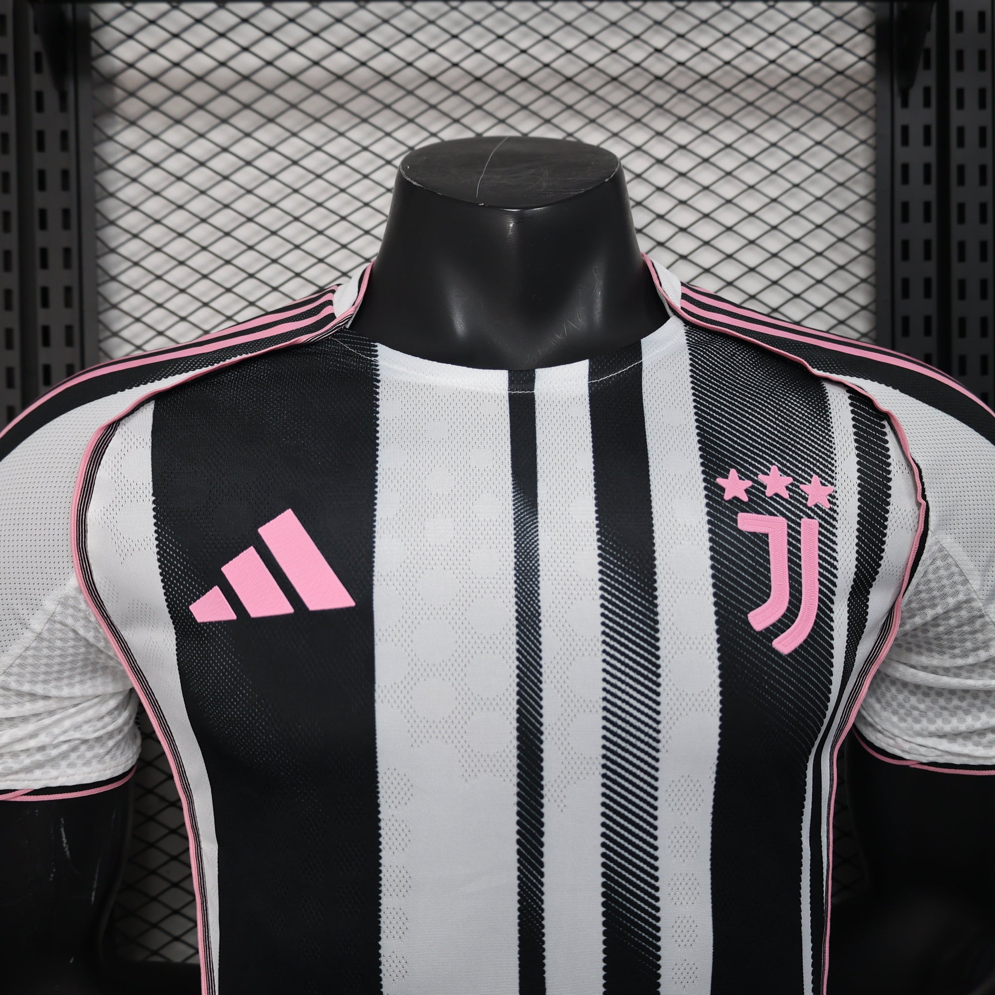 Camisa Juventus Home 25/26 Adidas - Versão jogador - Masculina