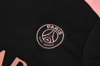 Kit Treino PSG 25/26 - Masculina - Preto com Rosa | Estilo e Performance Jordan