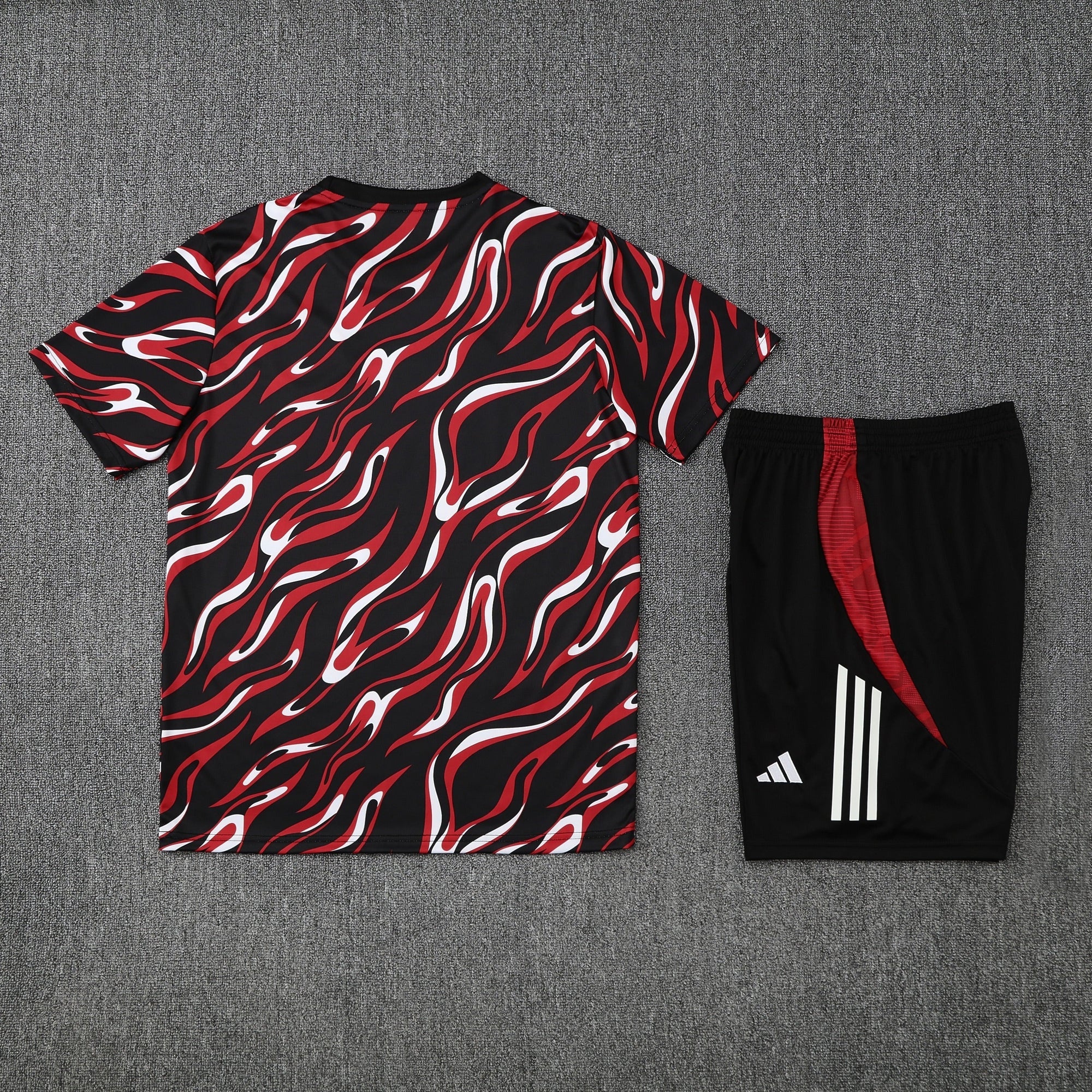 Kit Treino Manchester United 25/26 Masculino - Adidas Vermelho e Preto | Design em Chamas