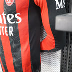 Camisa Milan 25/26 Manga Longa - Versão Jogador Puma Masculina - Vermelha e Preta