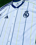 Camisa Real Madrid 2025 US Pack Lifestyle Adidas Masculina – Branca com Listras