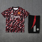Kit Treino Manchester United 25/26 Masculino - Adidas Vermelho e Preto | Design em Chamas