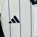 Camisa Real Madrid 2025 US Pack Lifestyle Adidas Masculina – Branca com Listras